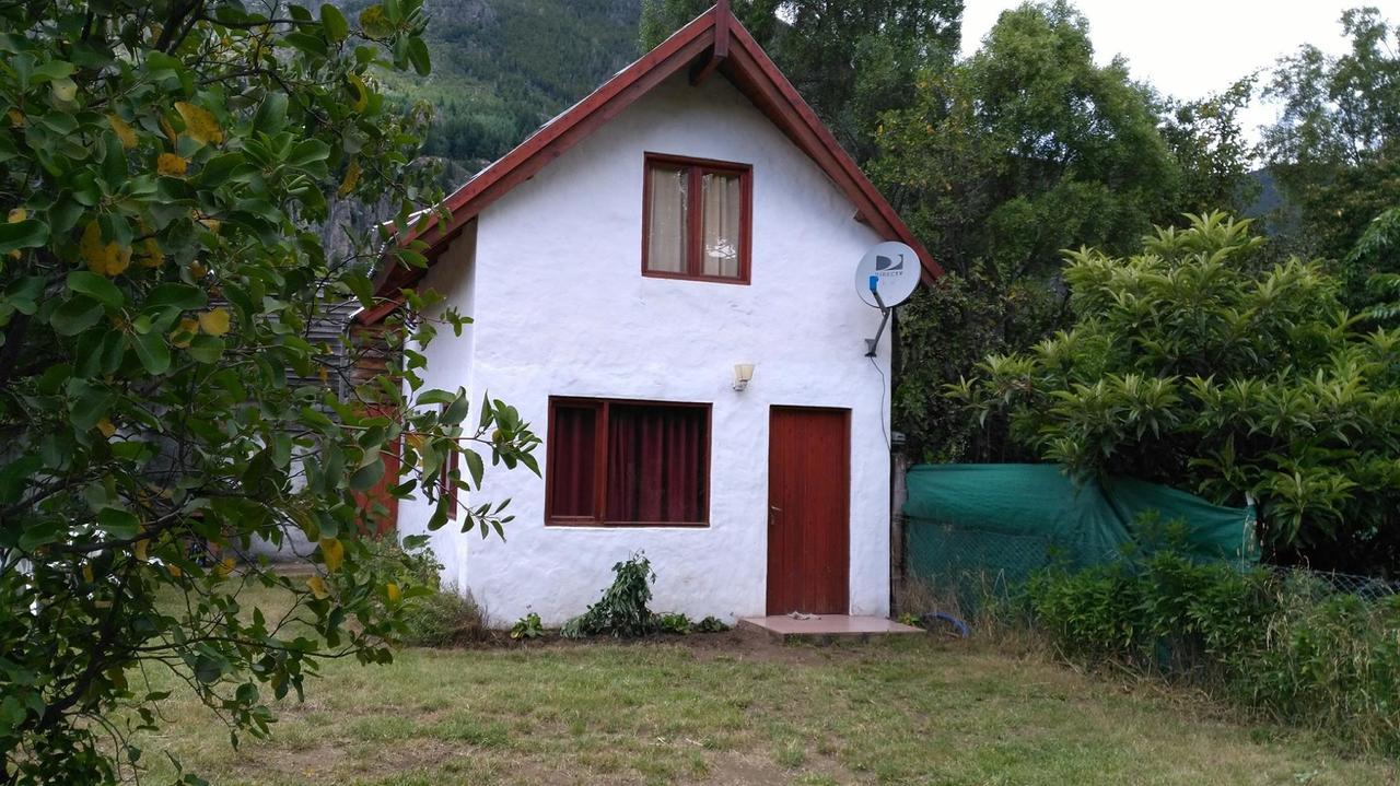 Cabanas Ucihuen Lago Puelo Exterior photo